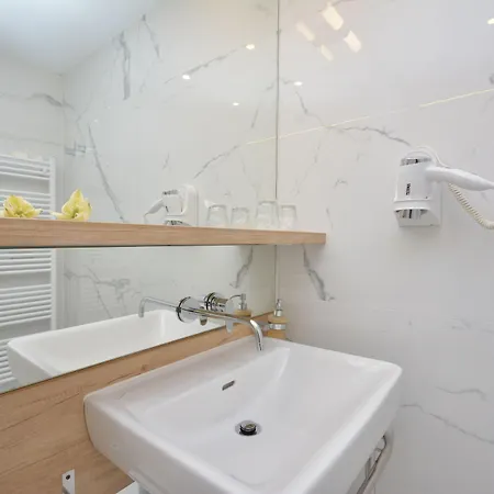 Jona Apartment